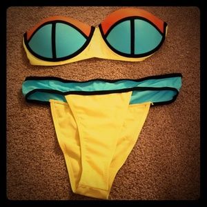 Strapless Neon bikini top